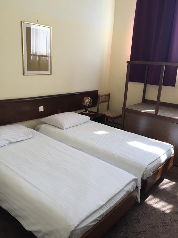 Hotel Opatija Luaran gambar