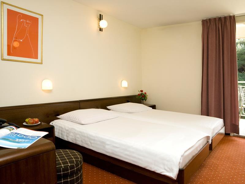 Hotel Opatija Luaran gambar