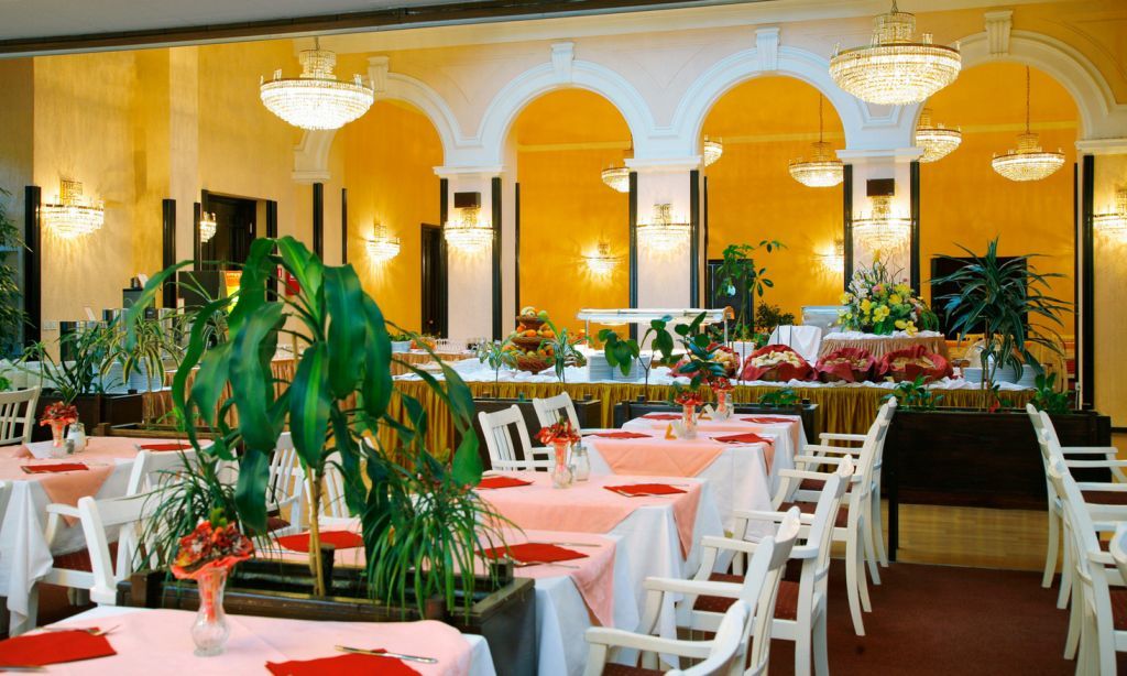 Hotel Opatija Luaran gambar