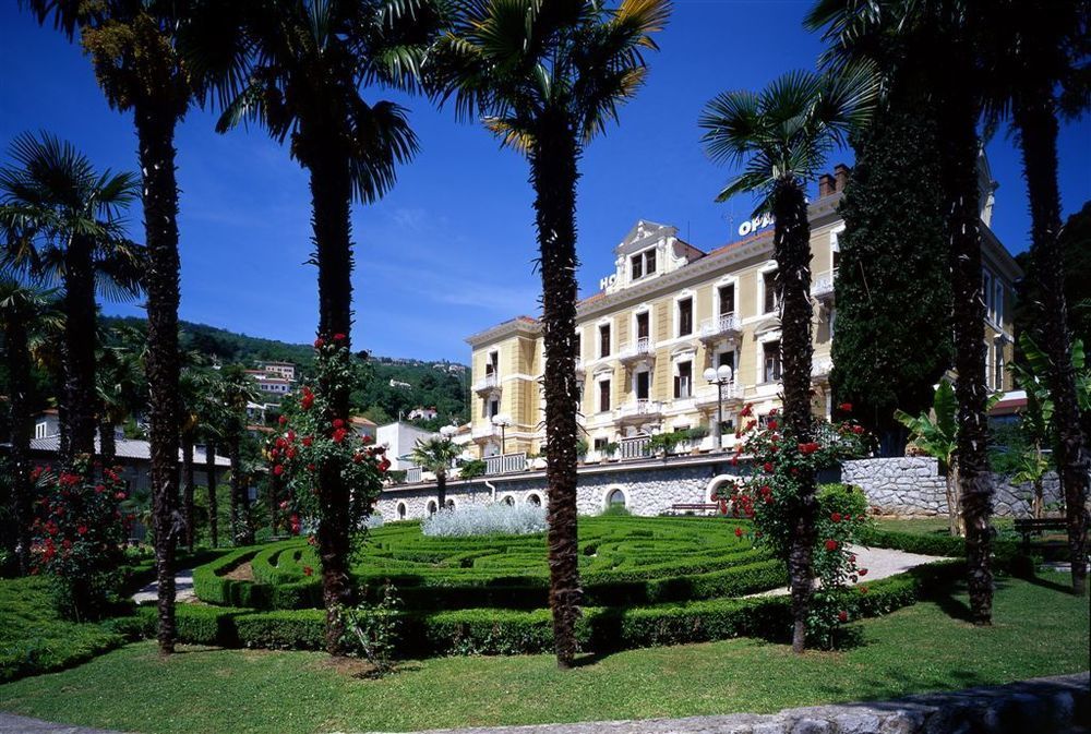 Hotel Opatija Luaran gambar