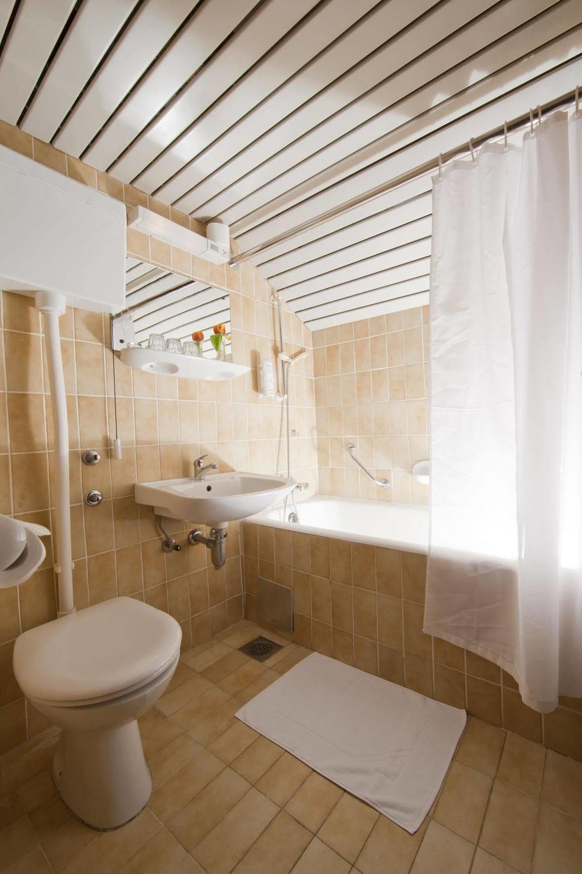 Hotel Opatija Luaran gambar