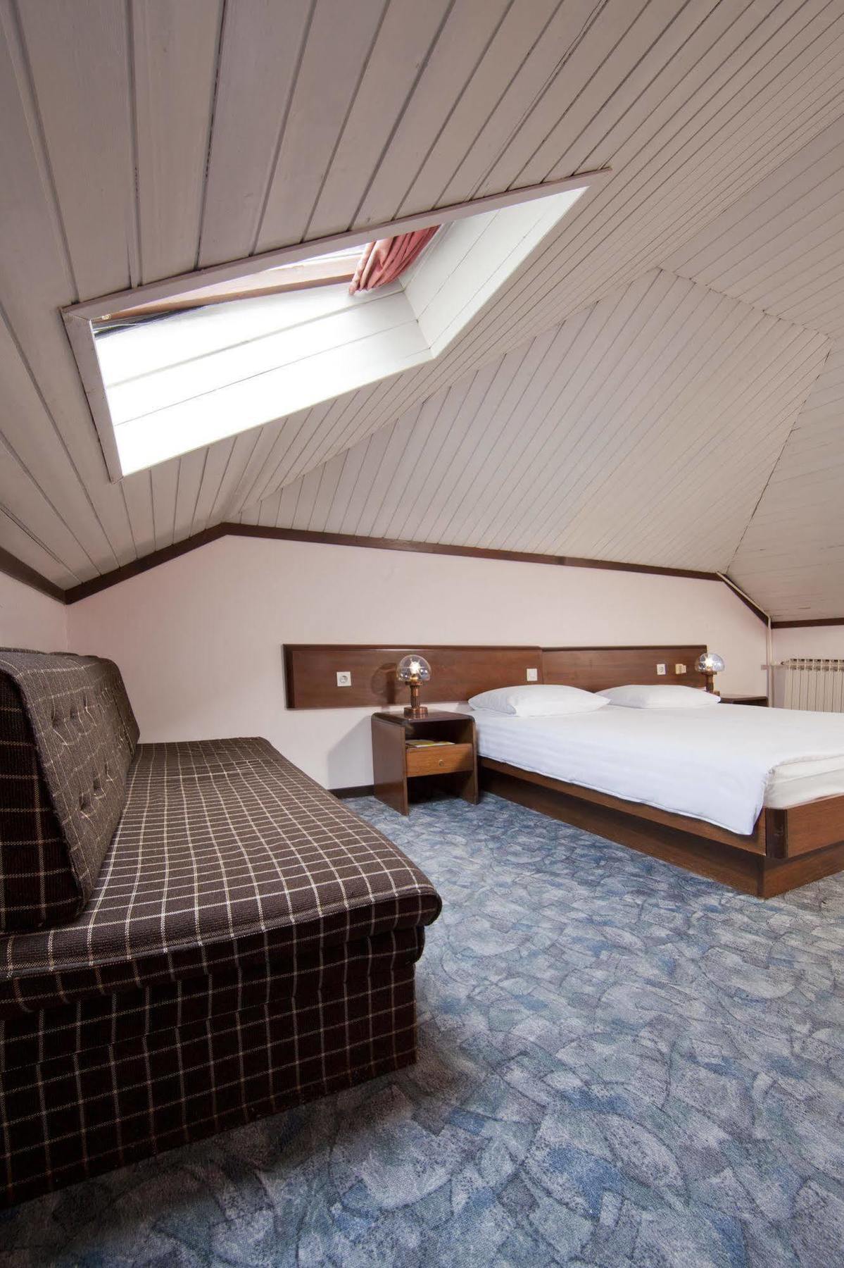 Hotel Opatija Luaran gambar