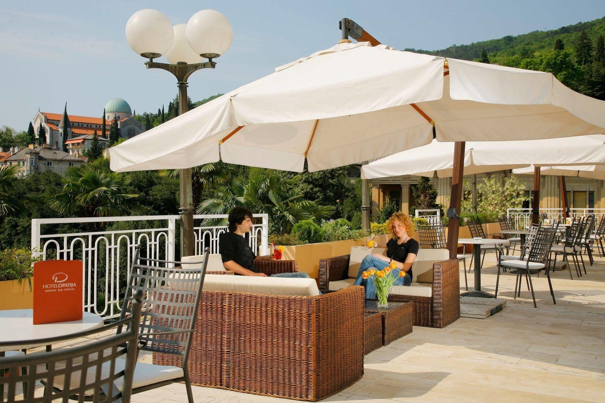 Hotel Opatija Luaran gambar