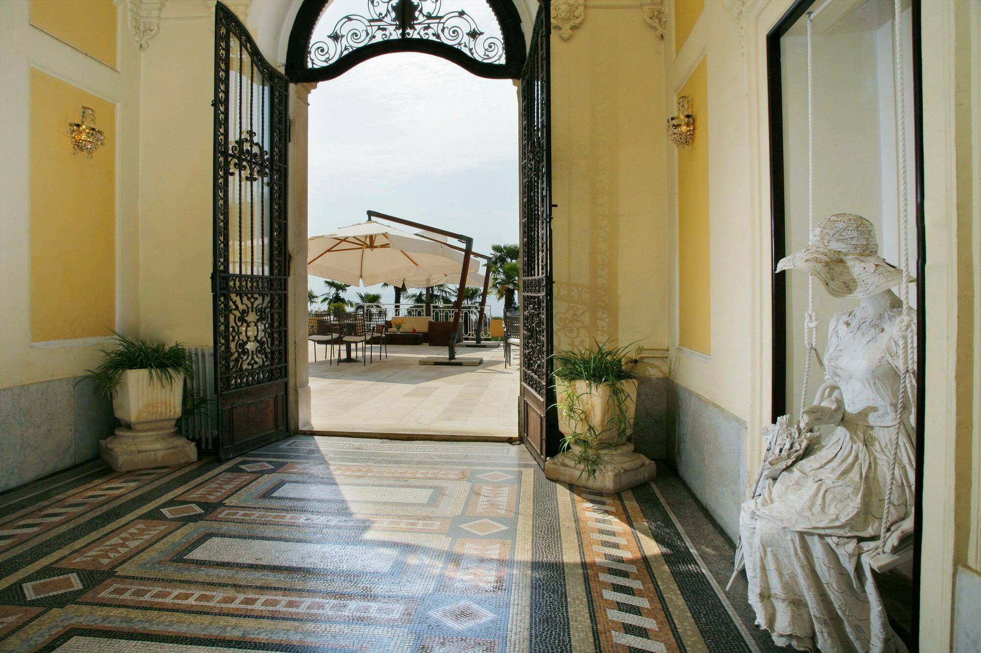 Hotel Opatija Luaran gambar
